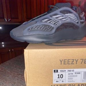 Yeezy Alvah V3 SIZE 10